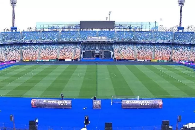 شبكة موطني : دعما للمنتخب.. نقل المباريات من استاد القاهرة بعد قمة الأهلي والزمالك